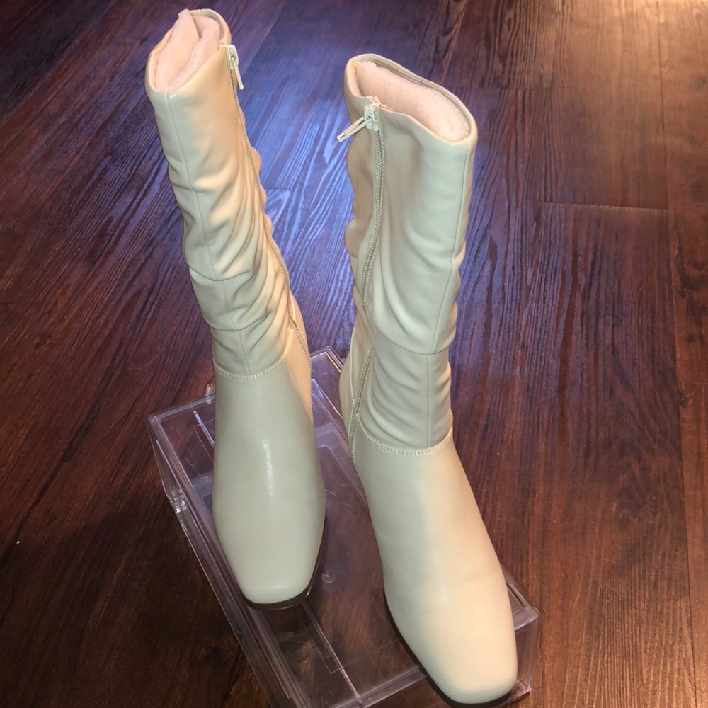 Boots - Picture 2 of 3